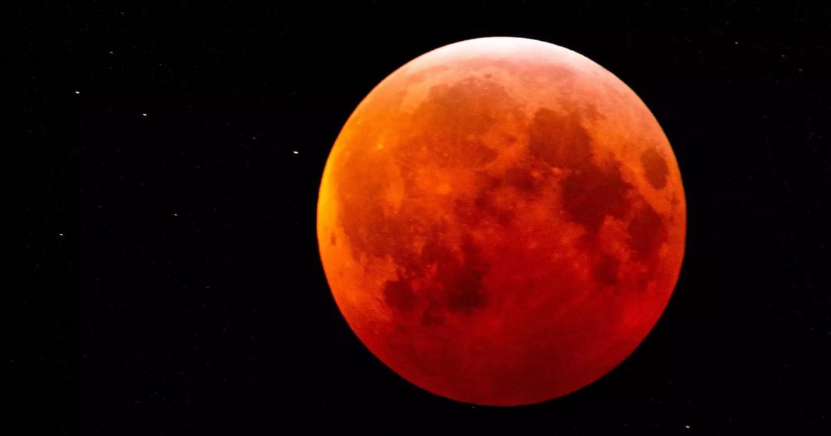 blood_moon_2022