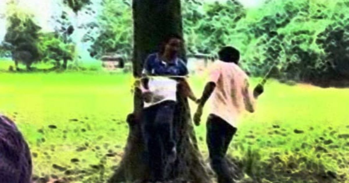 Birbhum: বীরভূমে মোবাইল চোর সন্দেহে গাছে বেঁধে গণপিটুনি, পুলিশ কী করছে?