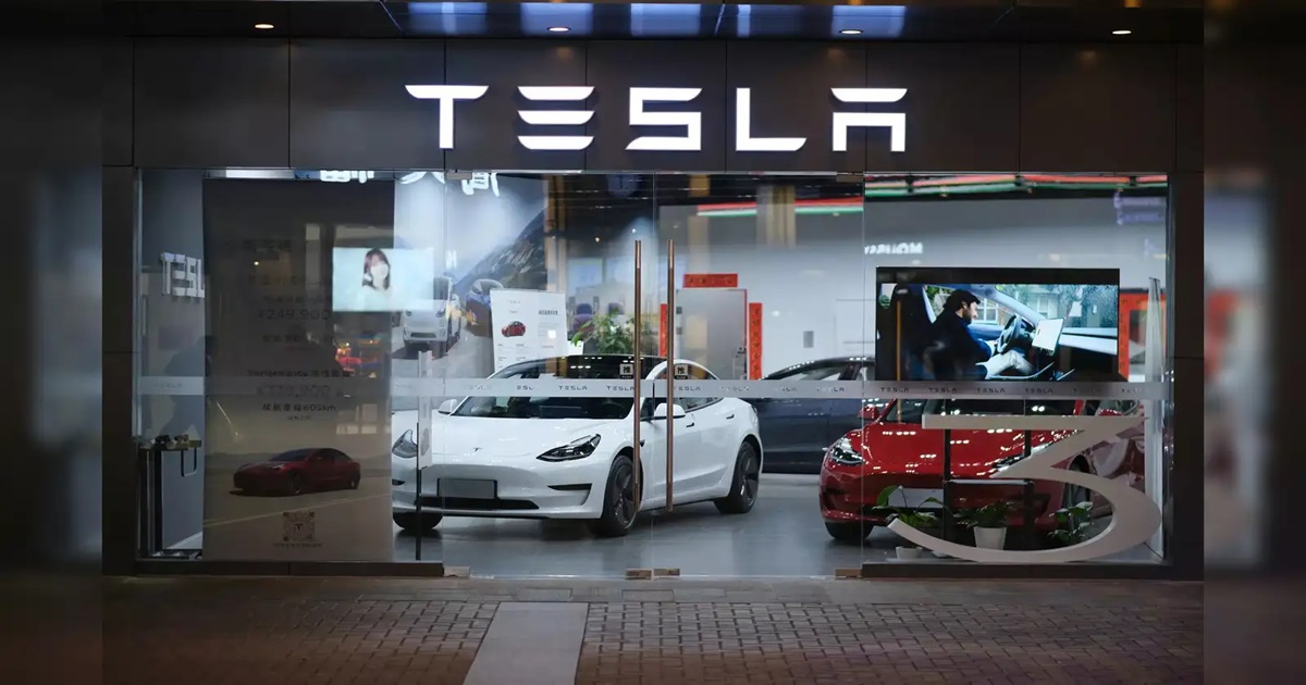 Tesla: ট্রাম্পের শুল্ক-চাপের মধ্যেই ভারত থেকে গাড়ির যন্ত্রাংশ সংগ্রহ দ্বিগুণ করল টেসলা