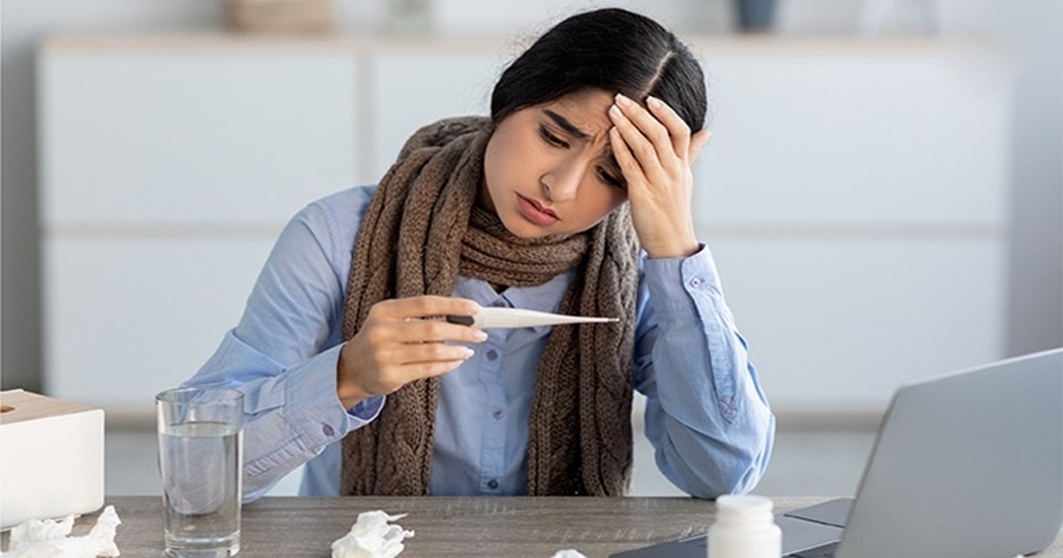 monsoon weather influenza cases rise viral fever new symptoms fatigue how to stay fit healthy