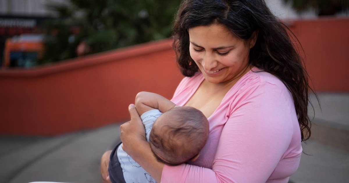 Breastfeeding: স্তন্যপান করানোর সময় এই দিকগুলোতে নজর দেওয়া জরুরি মায়েদের, বলছেন বিশেষজ্ঞরা