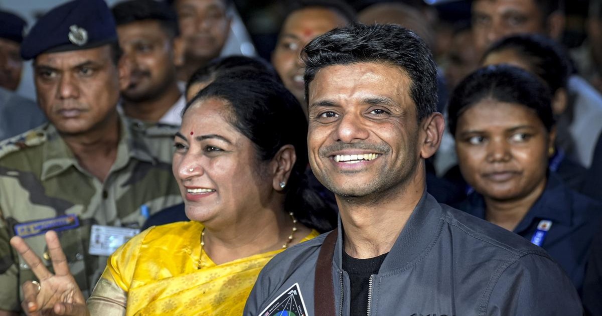 shubhanshu Shukla returns to india