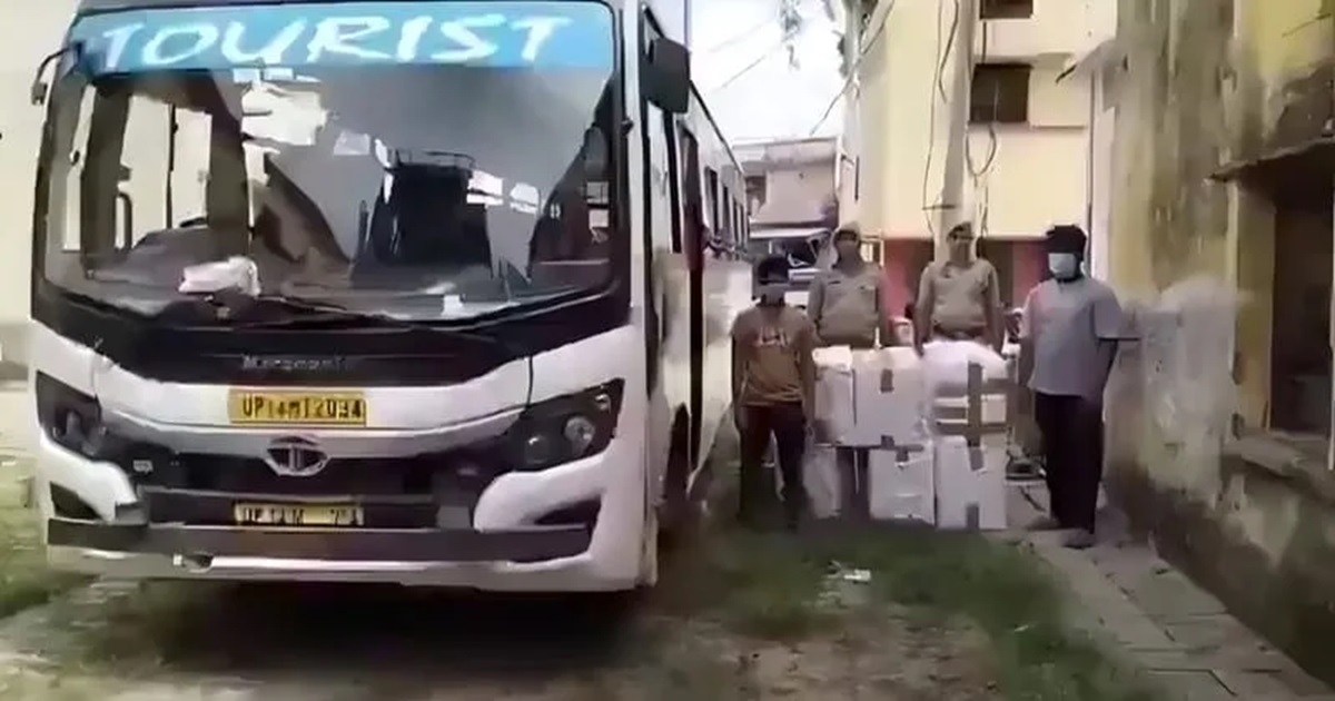 up major terror plot foiled 2 men arrested with 200 kg explosives on delhi-bound bus in baghpat