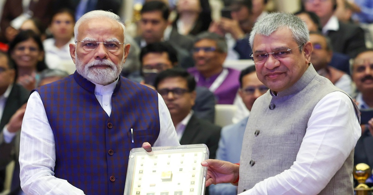 semicon india 2025 vikram-32 bit chip presented to pm modi