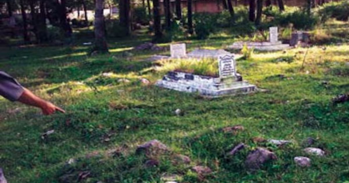 Jammu And Kashmir News About 61.5 percentage of 4056 graves in Kashmir are of unidentified foreign militants says study