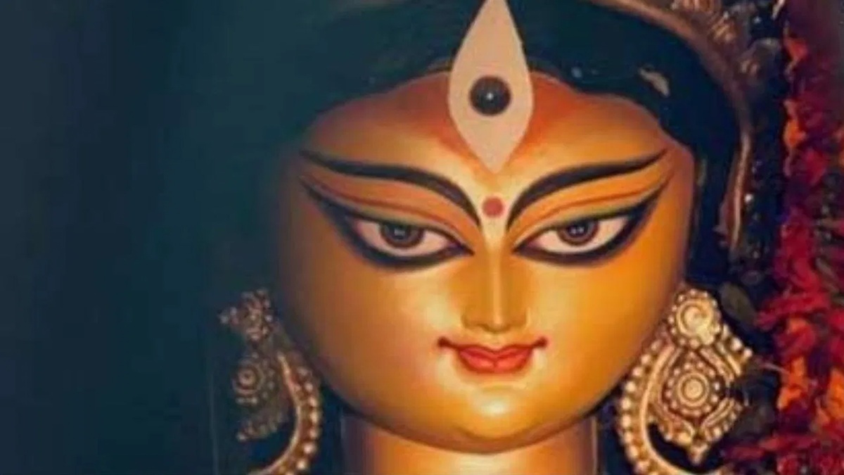 Durga Puja 2025 hindu mythology this year devi durga arrival exit on which mount