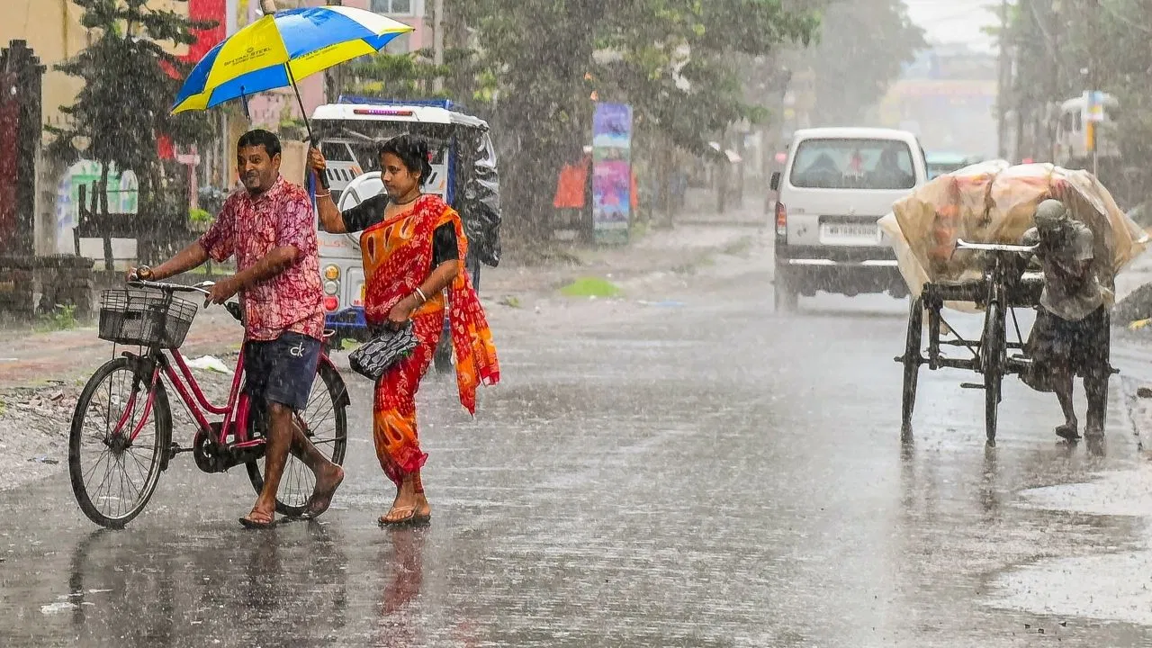 weather-report-low-pressure-during-durga-puja-what-will-the-weather-be-like-from-shasthi-to-dashami