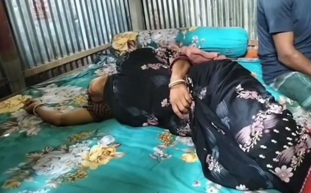 Bangladesh: ১৭ দিন পরেও বাংলাদেশে অপহৃত হিন্দু কিশোরী আদুরির খোঁজ মেলেনি, চরম উদ্বেগে মা!