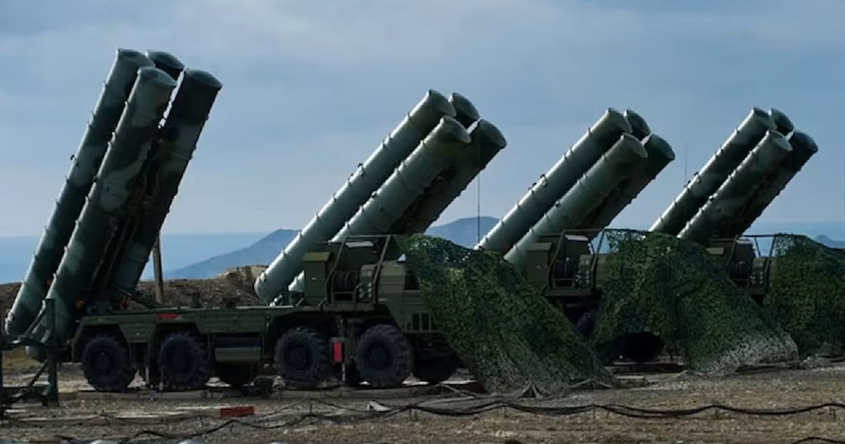 India Russia talk discussion buy Rs 10,000 crore missiles for sudarshan chakra S-400 missiles air defence system