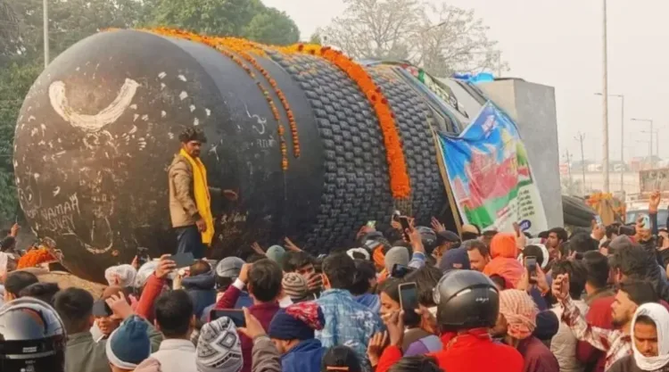 the worlds largest shivlinga will be installed at the virat Ramayana temple in east champaran bihar