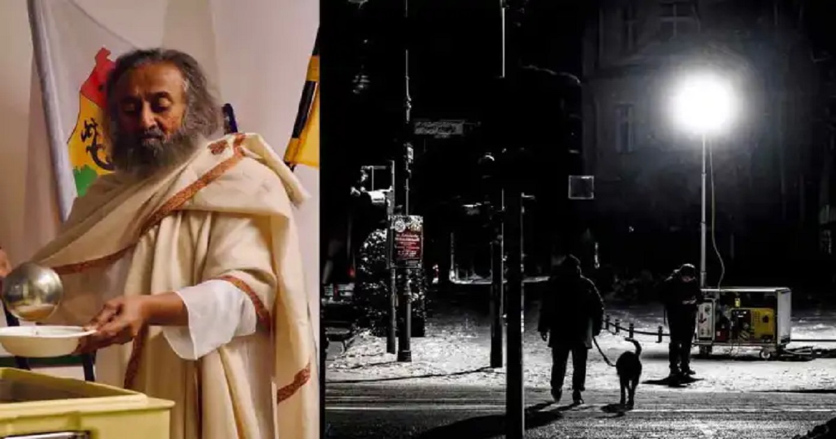 Sri sri ravi Shankar distributes food in berlin