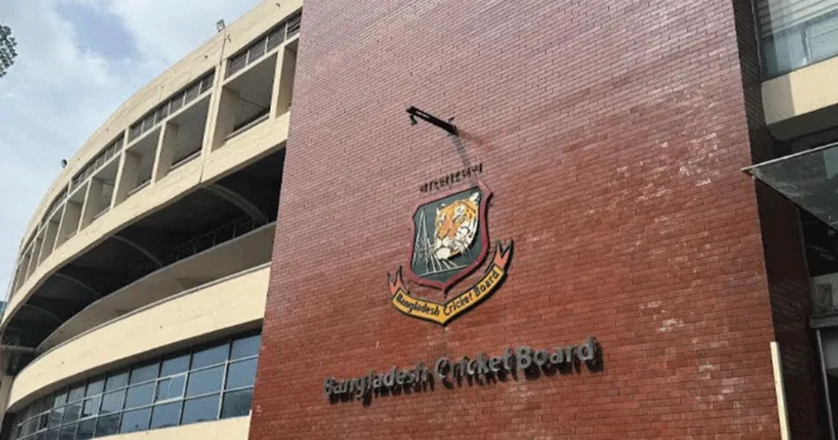 BCB: বাংলাদেশের বাইশ গজেও গৃহযুদ্ধ! বোর্ড কর্তার মন্তব্যে ক্ষুব্ধ ক্রিকেটাররা, পদত্যাগের দাবি