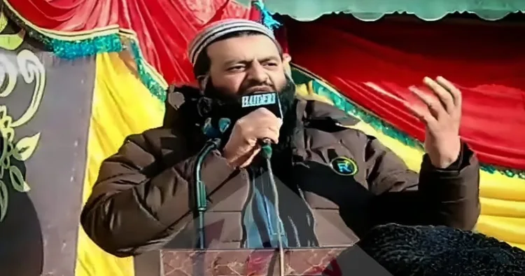 LET Commander: “হিন্দুদের গলা কেটে স্বাধীনতা আনতে হবে”! পাক-অধিকৃত কাশ্মীরে হুমকি লস্কর কমান্ডারের