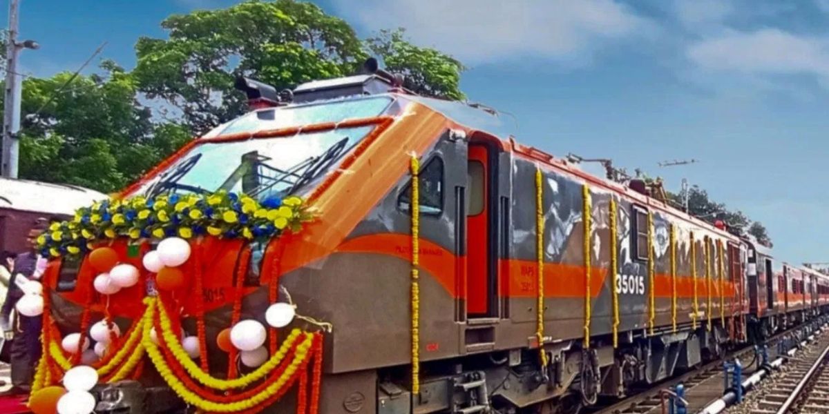 PM Modi: মালদায় পৌঁছে গিয়েছে বন্দে ভারত স্লিপার ট্রেন, শনিবার ১টায় উদ্বোধন করবেন প্রধানমন্ত্রী
