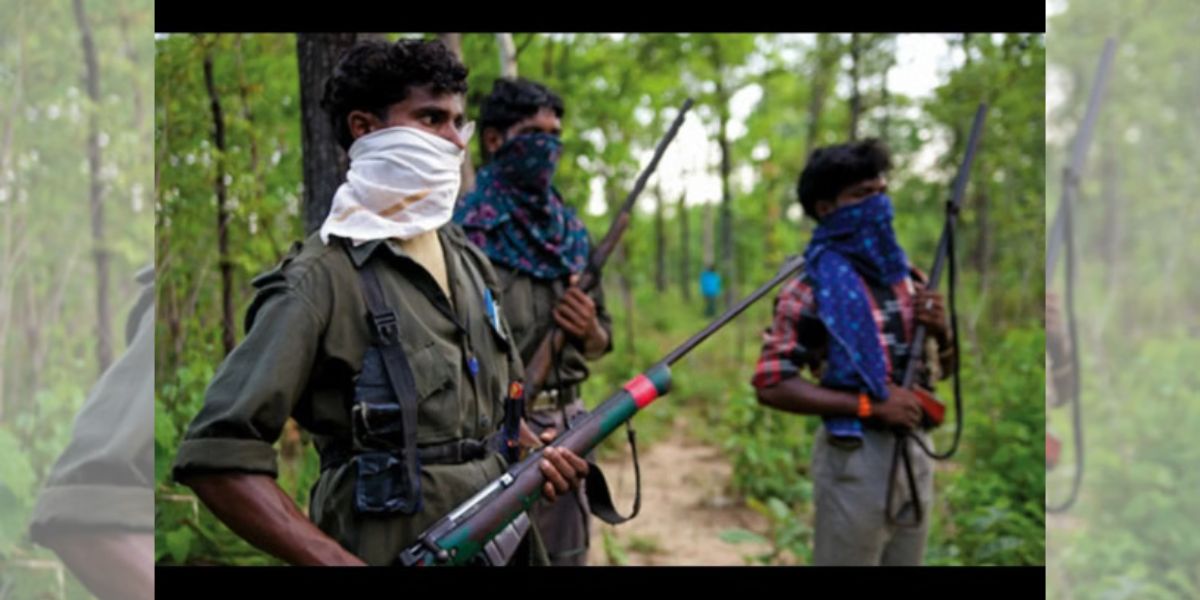 Jharkhand: বাহিনীর সঙ্গে গুলির লড়াইয়ে ঝাড়খণ্ডে শীর্ষ কমান্ডার সহ ১৬ মাওবাদী খতম