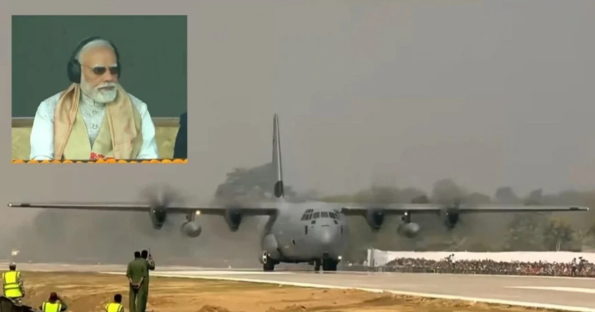 Historic First PM Narendra Modi Lands at Northeast’s First Emergency Landing Facility in Assam as Rafale and Sukhoi Jets Operate from Highway Runway in Moran