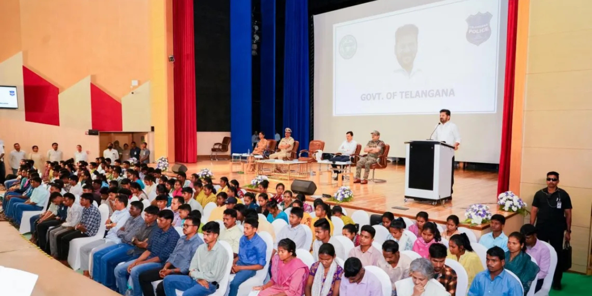 130-maoists-surrender-in-telangana-124-weapons-recovered-rehabilitation-package-of-rs-4-18-crore-announced