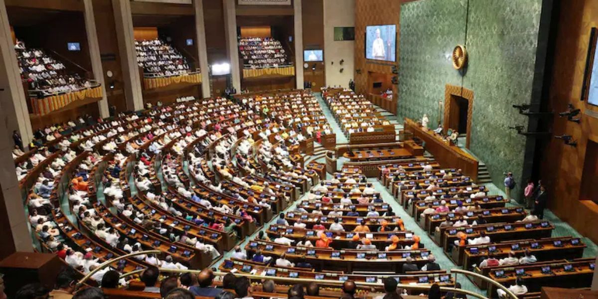 Lok Sabha: লোকসভায় স্পিকারের বিরুদ্ধে বিরোধীদের আনা অনাস্থা প্রস্তাব খারিজ, মুখ পুড়ল বিরোধীদের