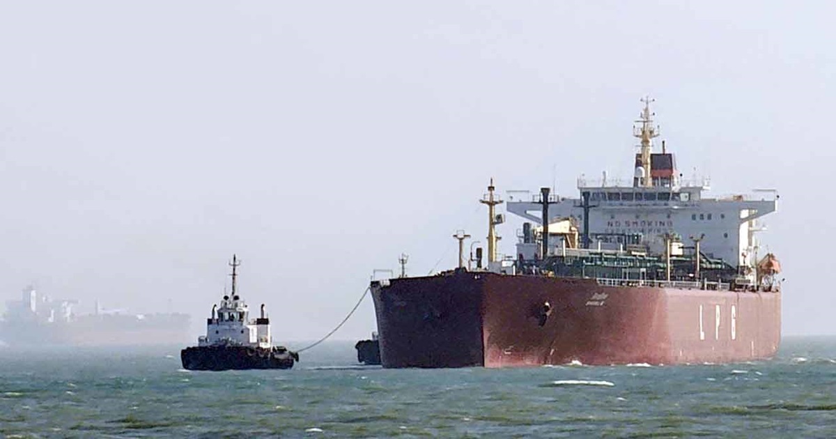 Strait of Hormuz Nandadevi lpg tanker