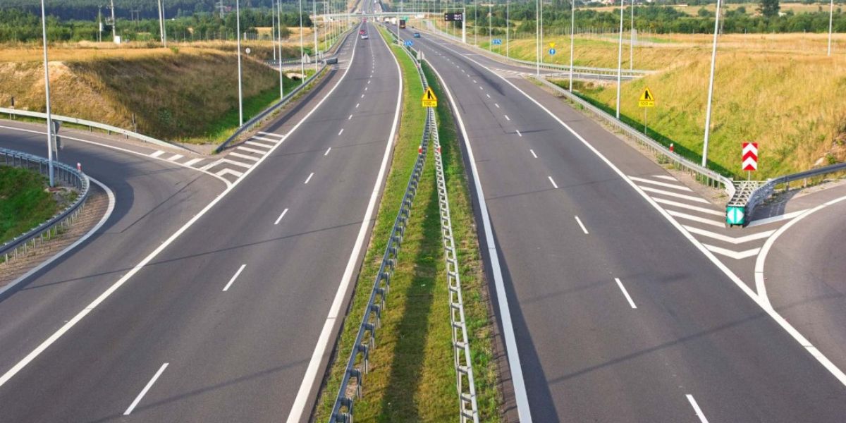 a 35000 crore expressway the distance between varanasi and kolkata to be covered in just 6 hours
