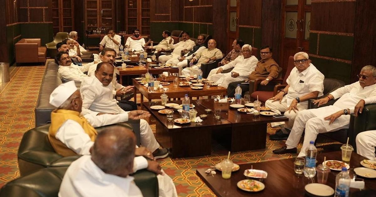 karnataka congress mlas went delhi to meet the high command with the demand for cabinet reshuffle