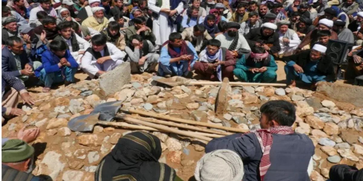 extremist-sunni-militants-killed-16-hazara-shia-muslims-in-pakistan-and-afghanistan-over-two-consecutive-days