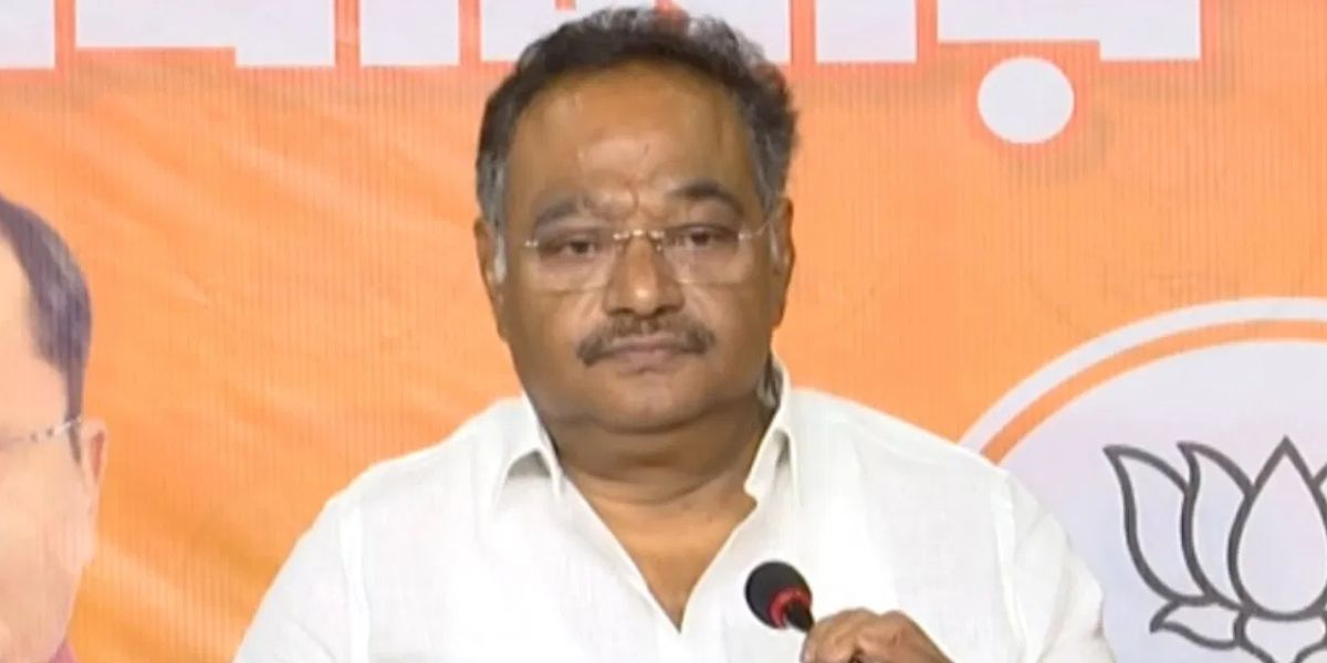 West Bengal Elections 2026: রাজ্যের মানুষকে পরিযায়ী শ্রমিক করেছে কে? বহিরাগত করার দায় একমাত্র মমতা সরকারের, তৃণমূলকে তোপ শমীকের