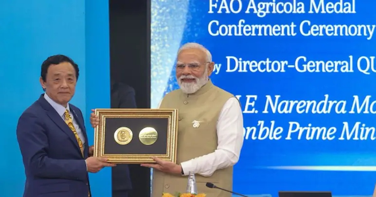 Pm modi receives fao Agricola medal dedicates honour to indian farmers