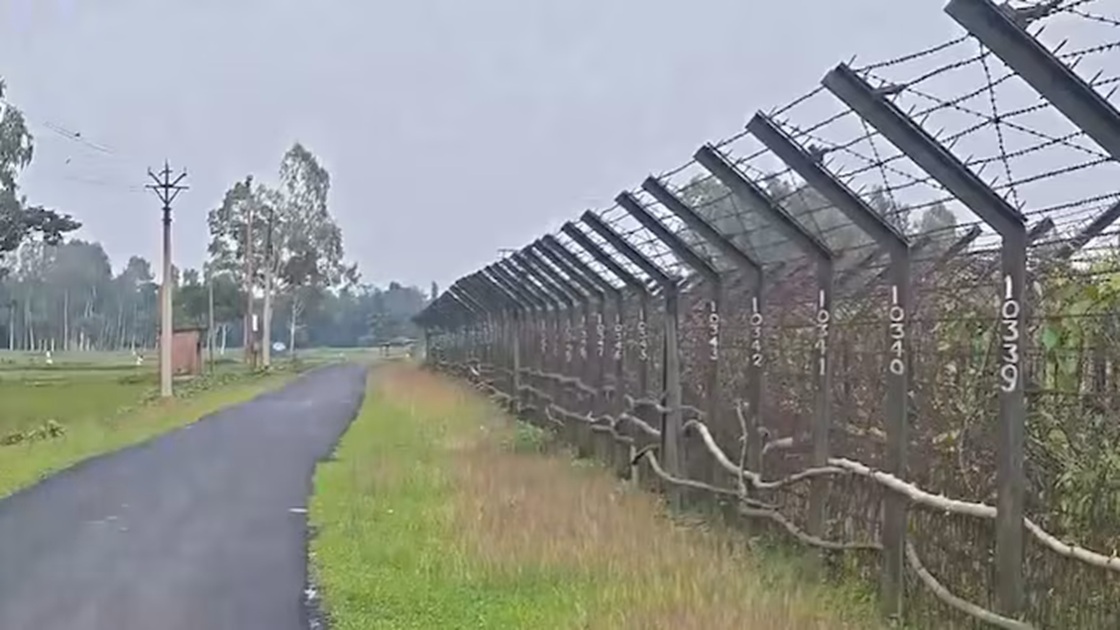 cooch-behar-residents-donate-land-to-bsf-for-border-fencing-stop-infiltration-smuggling-india-bangladesh-border