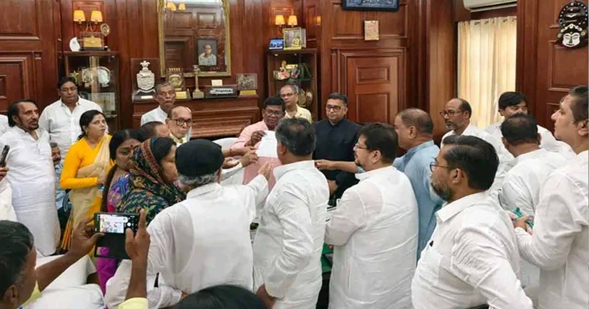west-bengal-politics-tmc-rebellion-58-mlas-back-ritabrata-banerjee-opposition-leader-bengal-assembly-amid-signature-forgery-row
