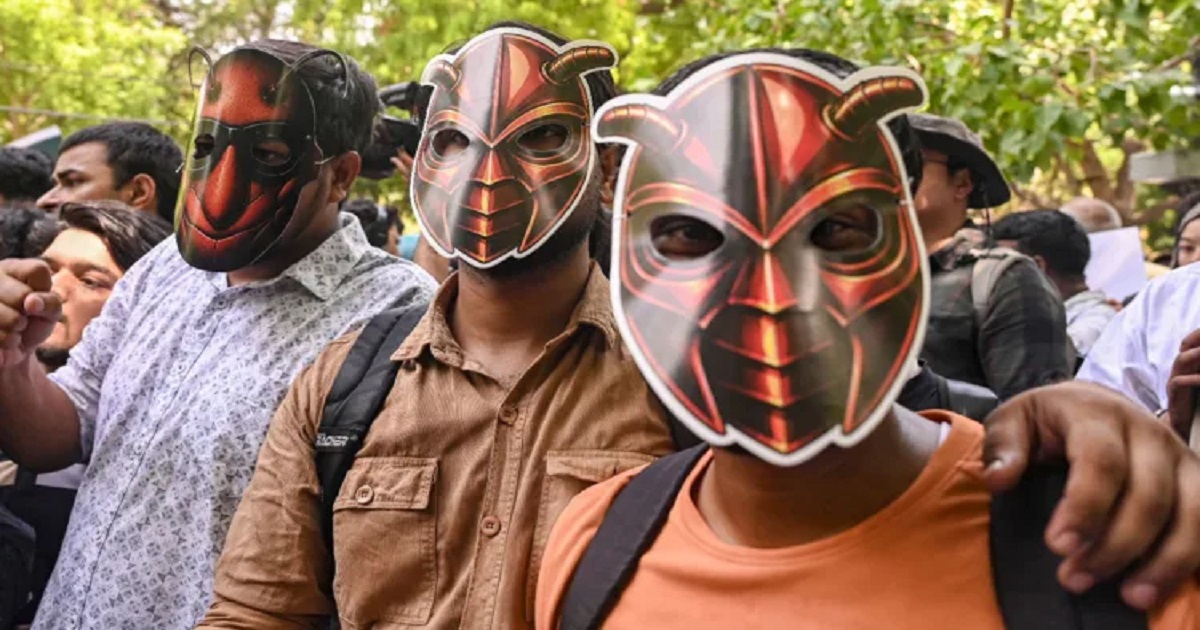 Cockroach Janta Party: যন্তর-মন্তরে ককরোচ পার্টির প্রথম সমাবেশ, ভিড় কই, দাবিই বা কী?…