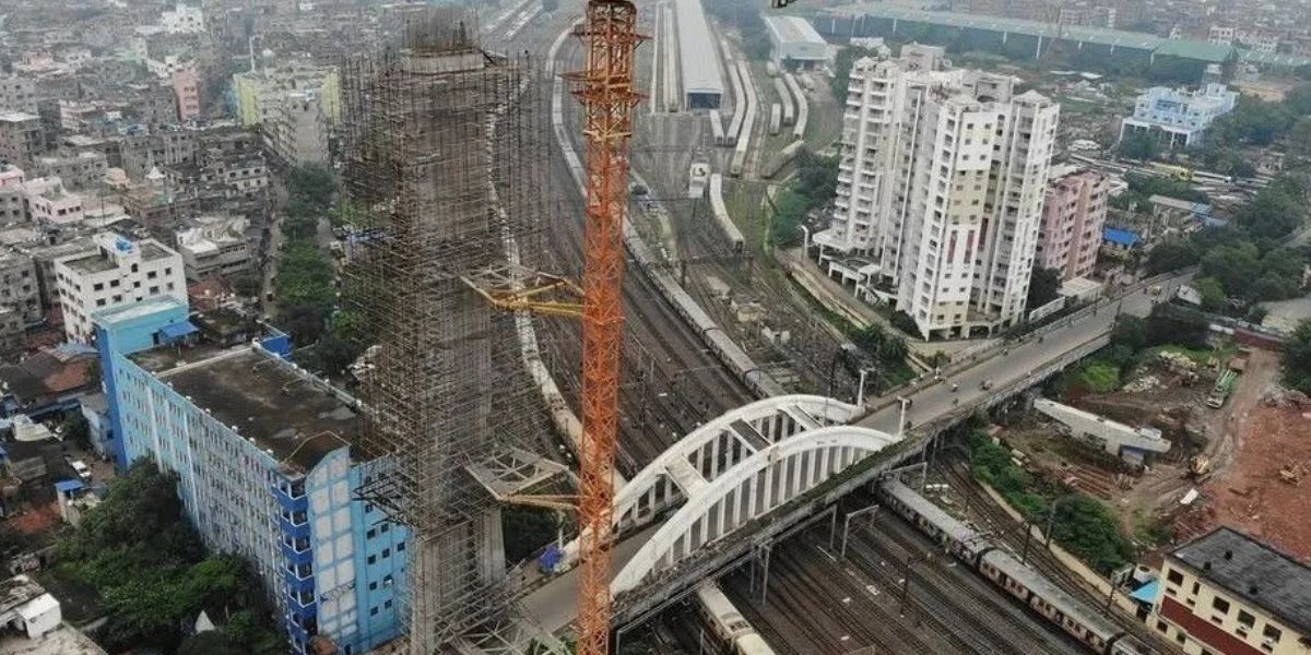 Banaras Road Rail Over Bridge: দীর্ঘ প্রতীক্ষার অবসান! গতি পাচ্ছে হাওড়ার বেনারস রোড রেল ওভার ব্রিজ প্রকল্প; আজ থেকে ভারী যান চলাচল নিষিদ্ধ