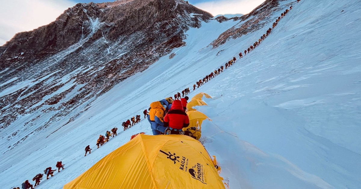 mount everest expedition 30 years ago govt plans to bring back remains of a itbp solider