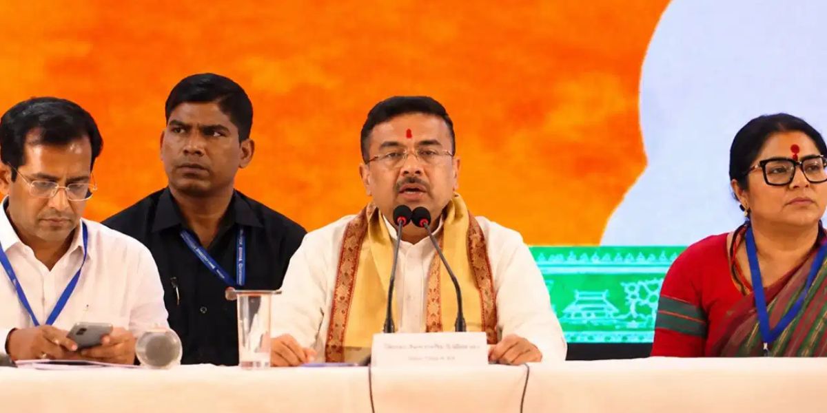 pm modi is the worlds greatest leader says cm suvendu adhikari