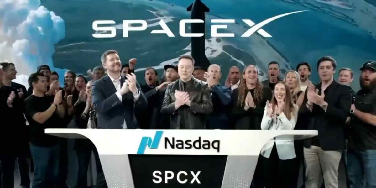 Elon Musk: বিশ্বের প্রথম ট্রিলিয়নেয়ার ইলন মাস্ক, রেকর্ড গড়ে শেয়ার বাজারে পা রাখল স্পেসএক্স, মূল্যায়ন ছাড়াল ২ লক্ষ কোটি ডলার