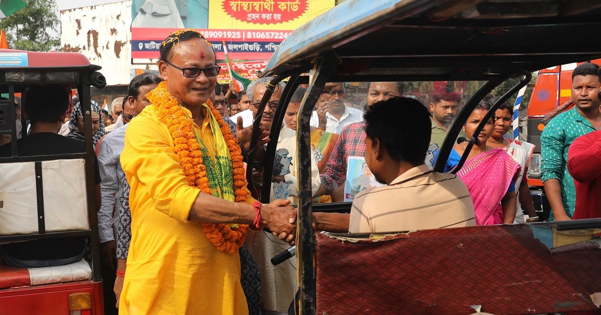 Rebel TMC MPs: তৃণমূলে বড় ভাঙনের ইঙ্গিত! ১৯ সাংসদের সমর্থন নিয়ে সোমে স্পিকারের দোরে যাওয়ার পরিকল্পনা ‘বিদ্রোহী’ শিবিরের