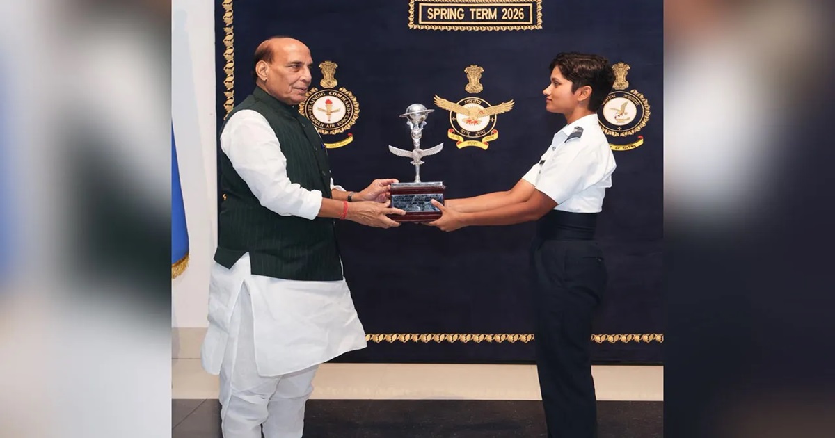 divyanshi singh india's first woman national defence academy trained air force officer