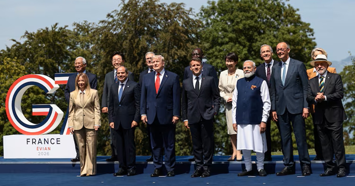 Modi At G7: জি৭-এর মঞ্চে ট্রাম্প-মাক্রঁর সঙ্গে প্রথম সারিতে মোদি, বিশ্ব রাজনীতিতে ভারতের উত্থানের স্পষ্ট বার্তা