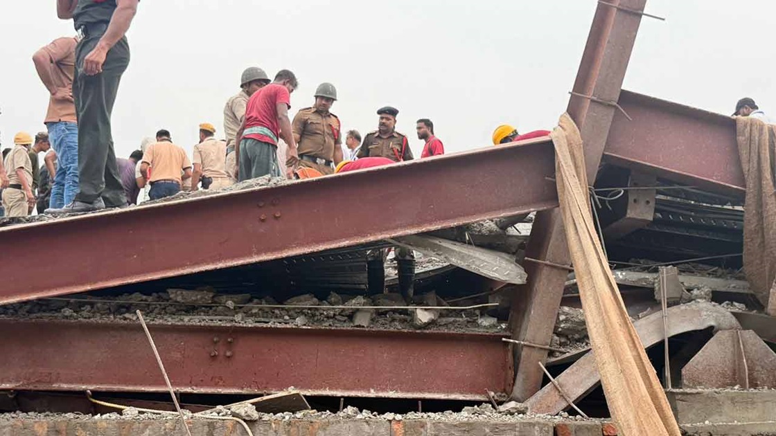 taratala godown collapse rescue operation going on