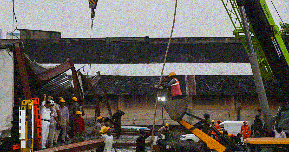 taratala-building-collapse-live-death-toll-15-rescue-operation-kolkata