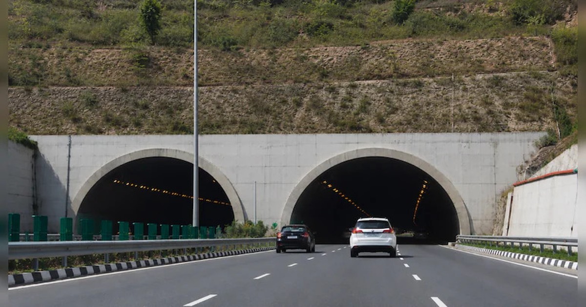 One Tunnel, One Highway: ১৪,১১৫ কোটি টাকার মাস্টারপ্ল্যানে আমূল বদলে যাচ্ছে দিল্লি-এনসিআর, যোগীরাজ্যের যোগাযোগ ব্যবস্থা