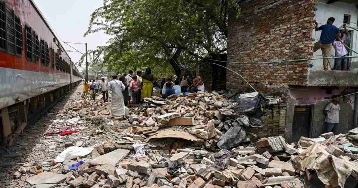 Railway Land Encroachment: রেলের ১,০৬৮ হেক্টর জমি জবর-দখলে! আরটিআই-তে বেরল চাঞ্চল্যকর তথ্য