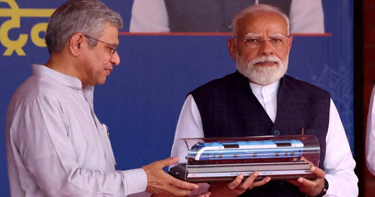 hydrogen train pm modi flags off india’s first hydrogen-powered train in haryana