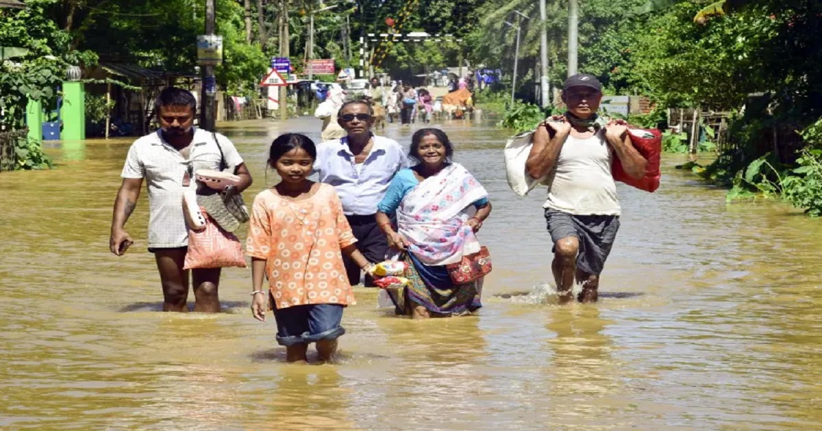Assam Floods: অসমে বন্যায় মৃতের সংখ্যা বেড়ে ৭৮, বানের জলে ভাসল হাজার হাজার পশু, জলমগ্ন ৫৫১ গ্রাম