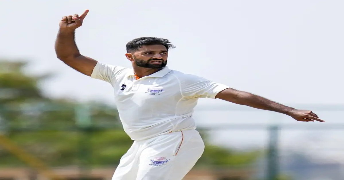 from-school-boy-to-team-student-kashmirs-aqib-nabi-creates-history-india-test-team