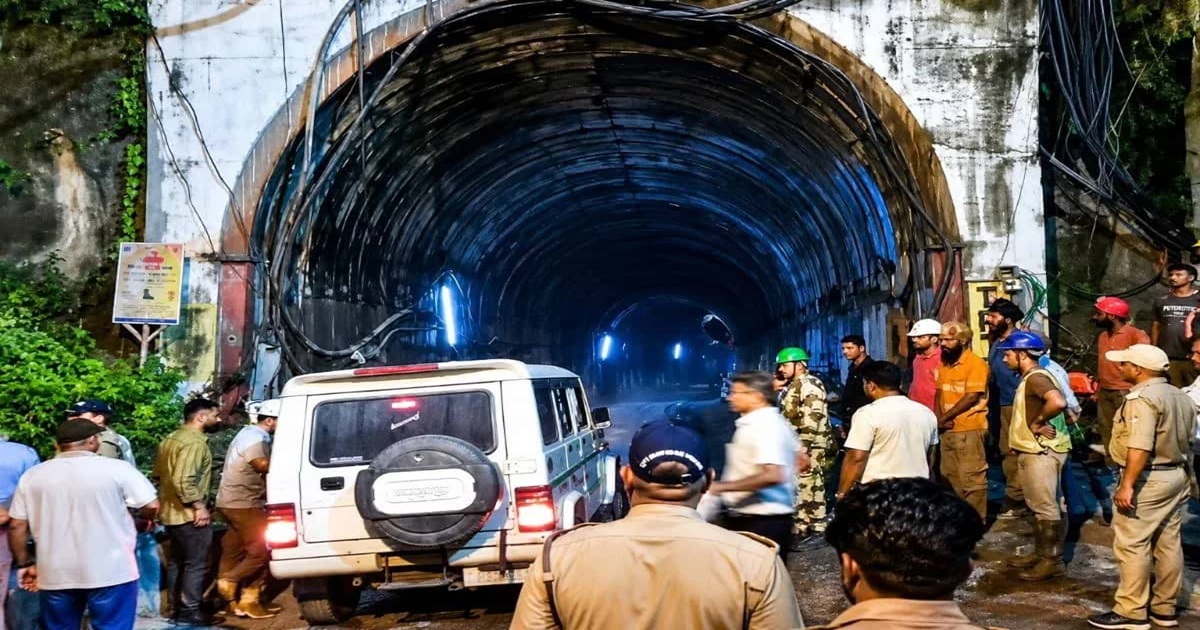 Tunnel Accident in Chamoli: উত্তরাখণ্ডের চামোলিতে টানেলে আচমকা কাদা-জল ঢুকে ভয়াবহ দুর্ঘটনায় মৃত ৭, এখনও আটকে বেশ কয়েকজন শ্রমিক