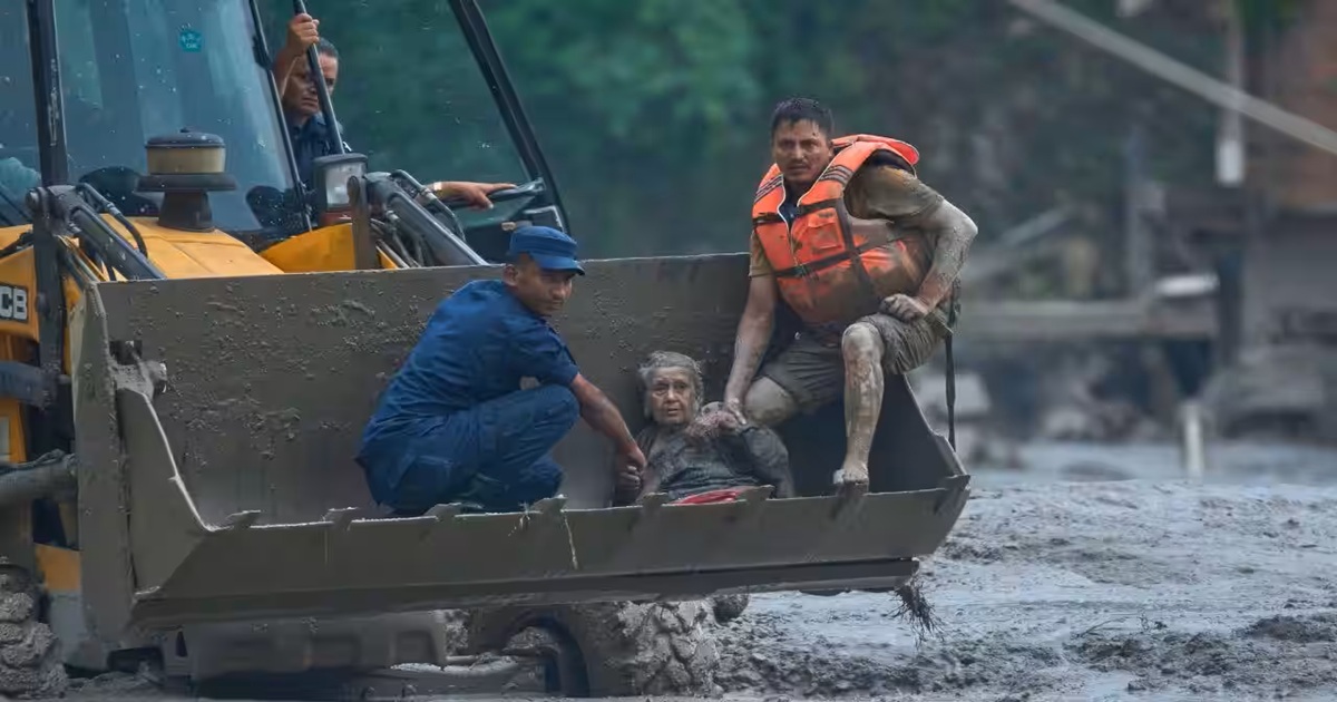 Nepal Flood: পরিস্থিতির ভয়াবহতা বুঝে বিদেশি সাহায্যে সায় নেপালের, ১১ জনের বিশেষজ্ঞ দল পাঠাল ভারত, প্রস্তুত আরও