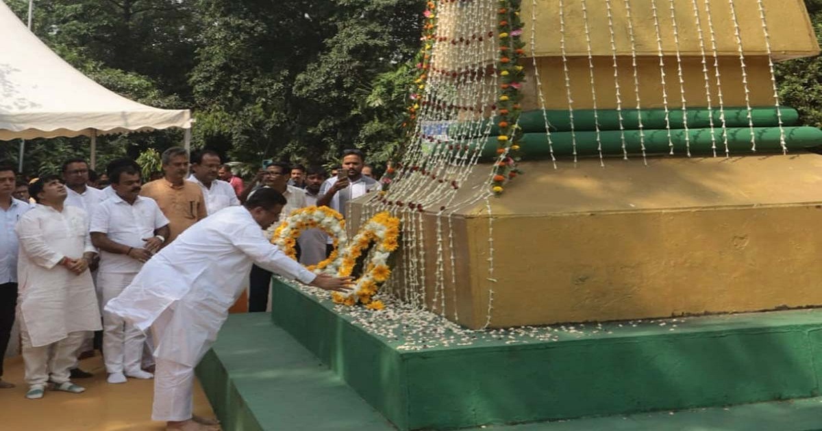 suvendu-adhikari-pays-tribute-to-matangini-hazra