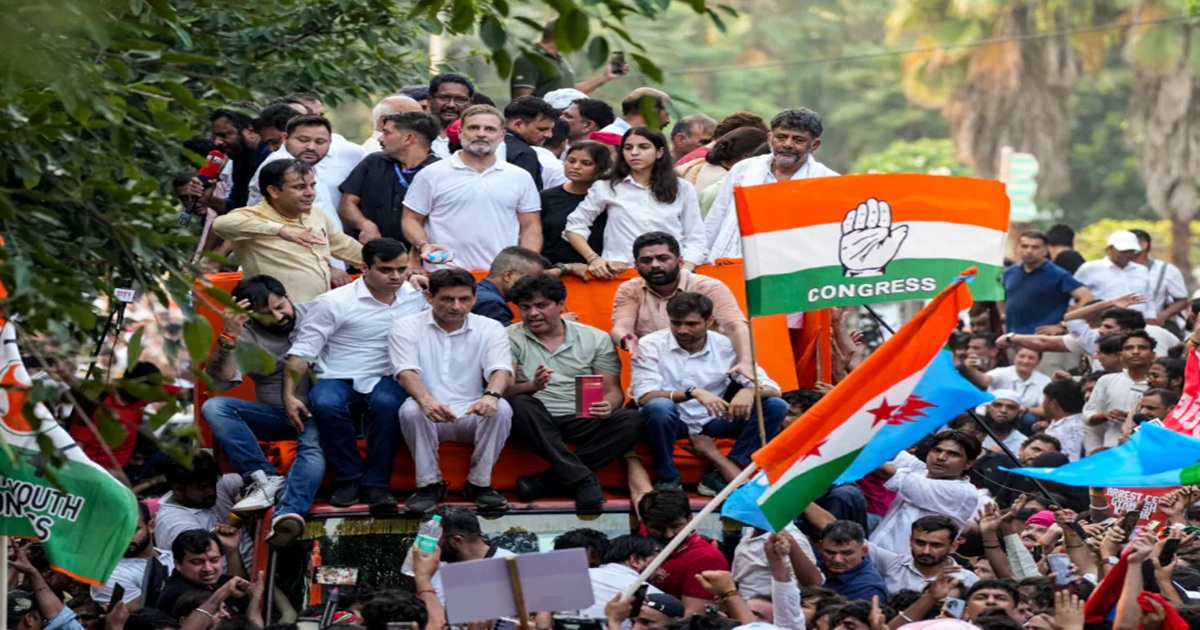 rahul gandhi's petition rs 220 shortfall noticed by supreme court